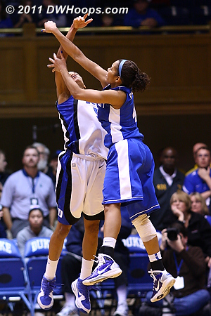 Jasmine Thomas gets another potentially game saving block, this time against Snowden.  - Duke Tags: #5 Jasmine Thomas 