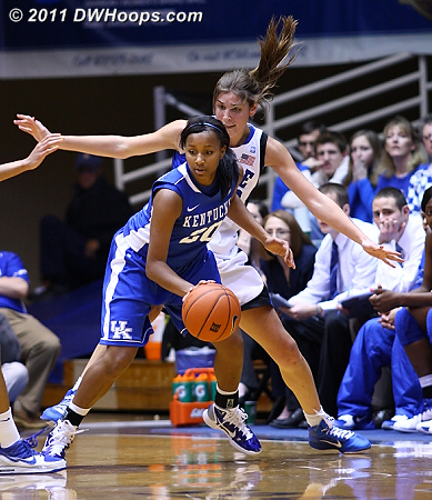 Allison Vernerey guards Maegan Conwright