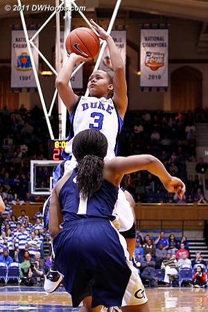 Shay Selby calmly hits over Dawnn Maye.  - Duke Tags: #3 Shay Selby 