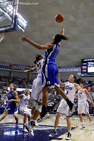 Jas hefts a layup over Maya Moore, another miss  - Duke Tags: #5 Jasmine Thomas 