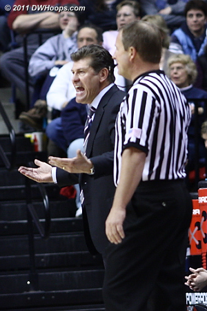 Up by only 20, Geno Auriemma pleads his case  