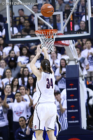 Kelly Faris puts it straight in for three, Connecticut up 5-0  