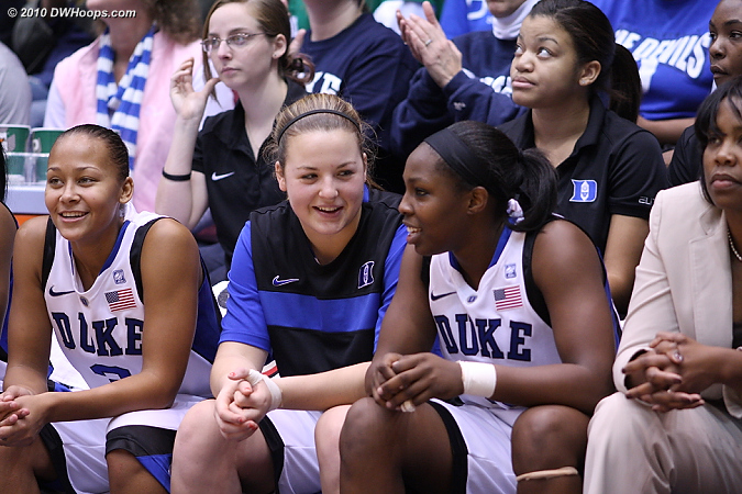 The Duke bench staying in the game as J.Thomas free throws cut the deficit to one.  - Duke Tags: Trisha Stafford-Odom, #32 Tricia Liston, #12 Chelsea Gray, #3 Shay Selby 