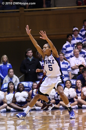 Complete focus from Jas.  - Duke Tags: #5 Jasmine Thomas 