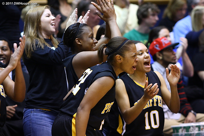 Pfeiffer bench reacts to the Lemons make  
