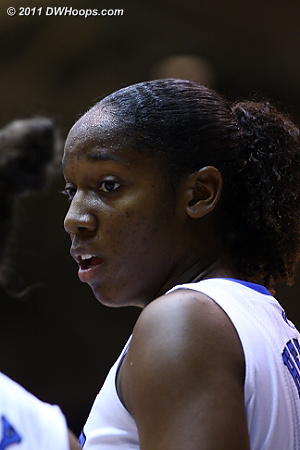 DWHoops Photo  - Duke Tags: #30 Amber Henson 
