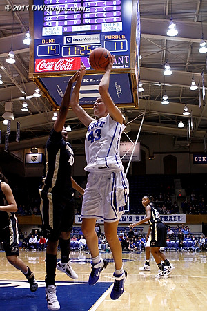 Vernerey was unable to convert this left-handed layup