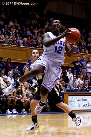 Chelsea Gray goes in for a layup