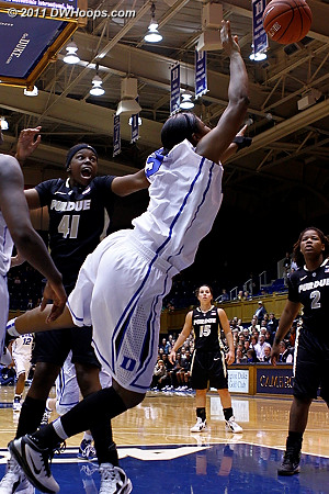 Richa Jackson fouled by Guyton (41)