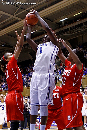 Elizabeth Williams sticks back her own rebound for a 54-41 Blue Devil advantage