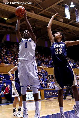 Elizabeth Williams scores the first Duke points