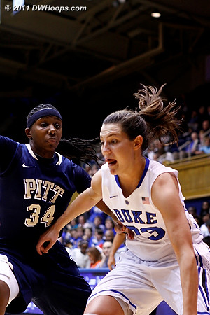 Peters drives on Golden (34)