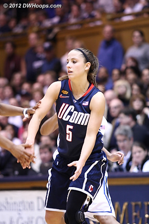 DWHoops Photo  - CONN Players: #5 Caroline Doty 