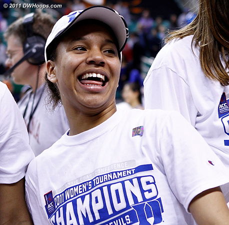 DWHoops Photo  - Duke Tags: #4 Chloe Wells 