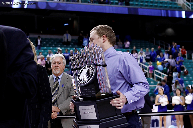 The trophy on the way  