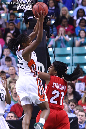 DWHoops Photo  - NCSU Players: #21 Brittany Strachan - MIA Tags: #32 Morgan Stroman 