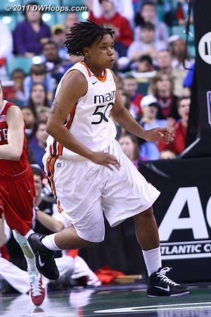 DWHoops Photo  - MIA Players: #50 Maria Brown 