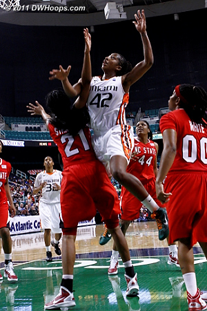 DWHoops Photo  - NCSU Players: #21 Brittany Strachan - MIA Tags: #42 Shenise Johnson 