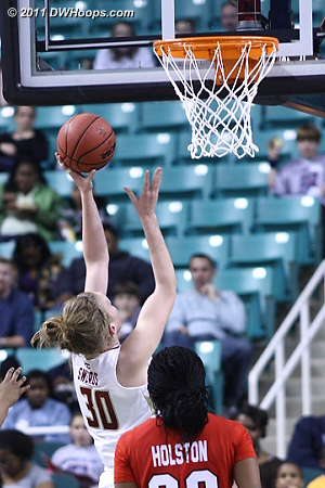 DWHoops Photo  - BC Players: #30 Carolyn Swords 