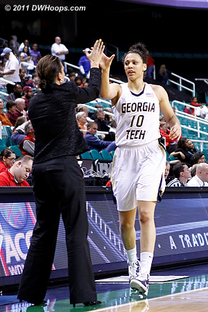DWHoops Photo  - GT Players: #10 Danielle Hamilton-Carter 