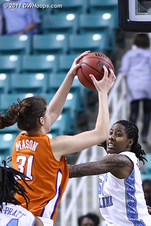 DWHoops Photo  - CLEM Players: #31 Lindsey Mason - UNC Tags: #51 Jessica Breland 