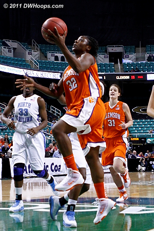 Clemson cuts deficit to three - and a free throw coming  - CLEM Players: #32 Kelia Shelton 