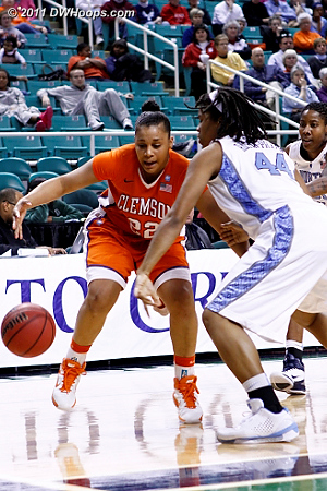 DWHoops Photo  - CLEM Players: #22 Sthefany Thomas - UNC Tags: #44 Tierra Ruffin-Pratt 