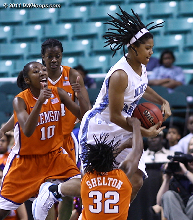 DWHoops Photo  - CLEM Players: #32 Kelia Shelton, #10 Kirstyn Wright - UNC Tags: #44 Tierra Ruffin-Pratt 