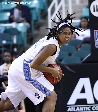 DWHoops Photo  - UNC Players: #44 Tierra Ruffin-Pratt 