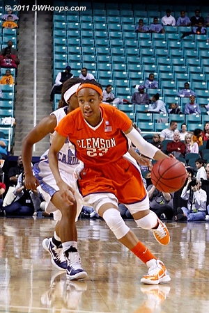 DWHoops Photo  - CLEM Players: #23 Chancie Dunn 