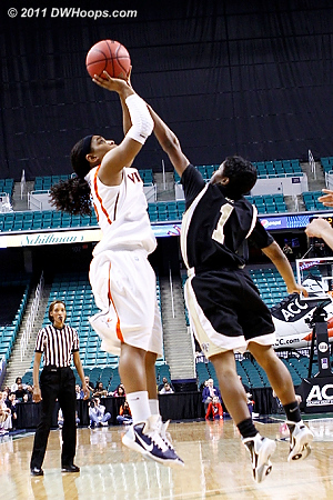 Moorer came in after Franklin got two quick fouls - she was very effective  - UVA Players: #15 Ariana Moorer - WF Tags: #1 Brooke Thomas 