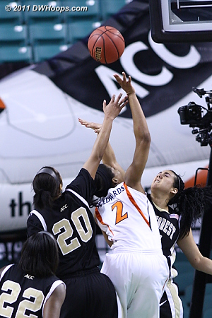 DWHoops Photo  - UVA Players: #2 Whitny Edwards - WF Tags: #20 Brittany Waters, #21 Sandra Garcia 