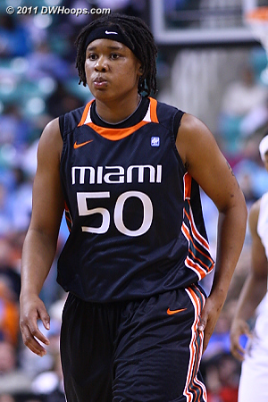 DWHoops Photo  - MIA Players: #50 Maria Brown 