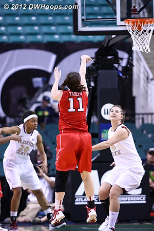 DWHoops Photo  - NCSU Players: #11 Emili Tasler 