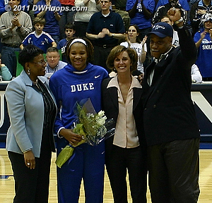 Monique on Senior Night 2006 with her mother, Duke coach Gail Goestenkors, and father.