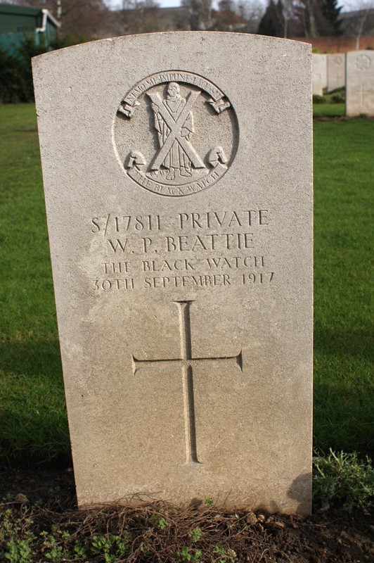 Headstone of Private W.P. Beattie, Faubourg-DAmiens Cemetery, Arras, France