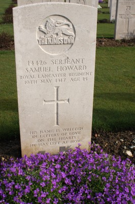 Headstone of Serjant Samuel Howard, Faubourg-DAmiens Cemetery, Arras, France -  - 