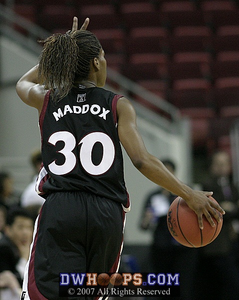 Fatima Maddox calls one of Temple's many set plays