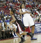 60-46, 4;34 - This screen from Joy Cheek helped Lindsey hit a three from the corner, breaking an almost 3 minute Duke drought.