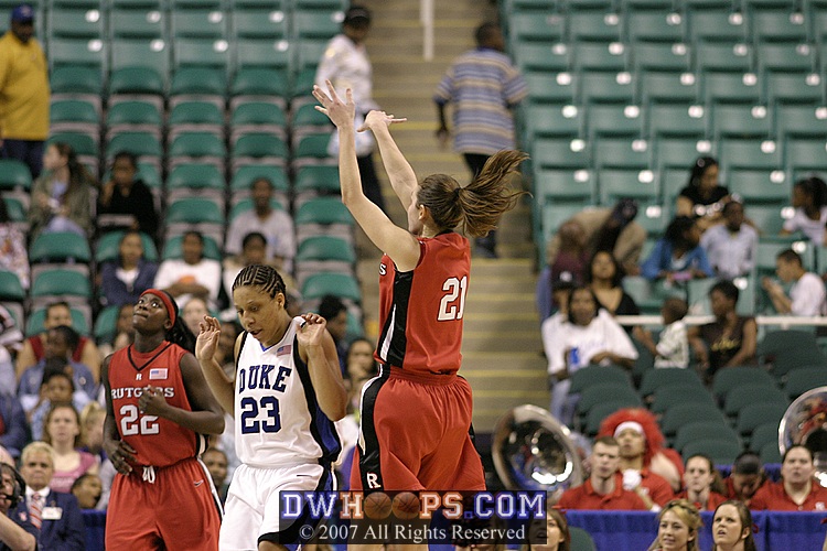 Heather Zurich draws first blood in the second half