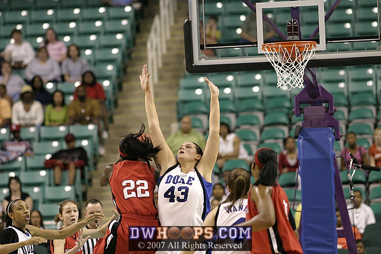 Bales' defense induces an Ajavon miss