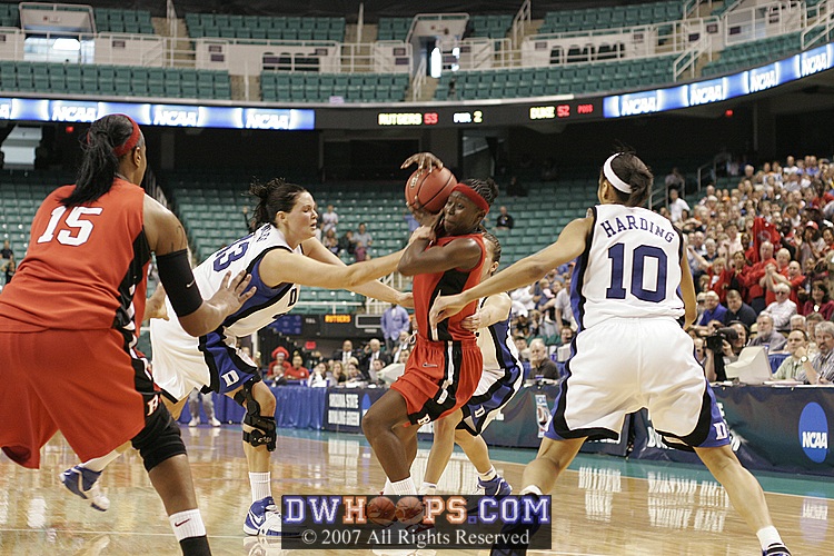 Duke has no choice but to foul