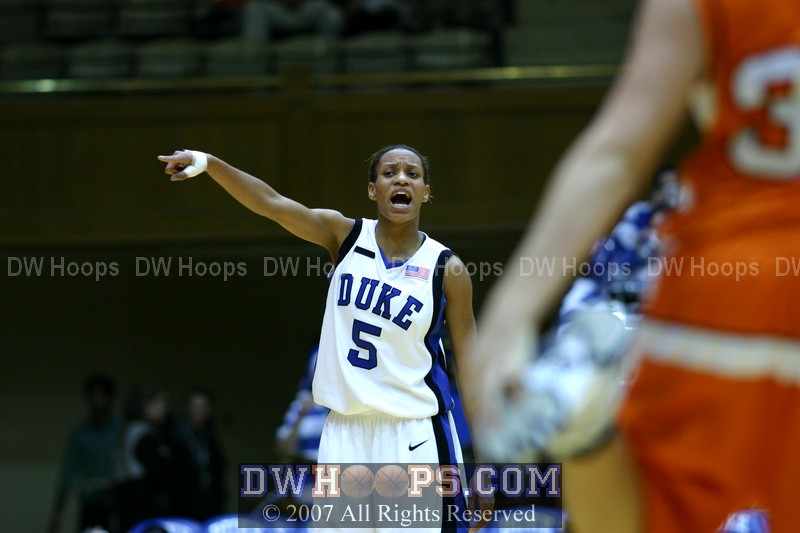 Jasmine Thomas calling to a teammate in the second half