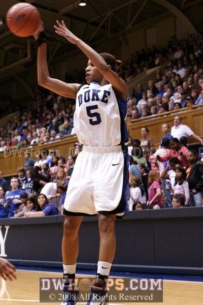Jasmine Thomas dumps the ball into the lane