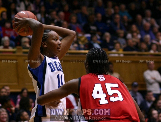 Chanita Jordan guards Chante Black
