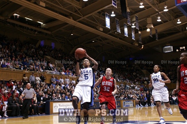 Jasmine Thomas layup sequence (2 of 3)
