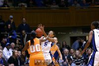 Jasmine Thomas forces Shannon Bobbitt into a turnover - 2-0 - 19:01 1st