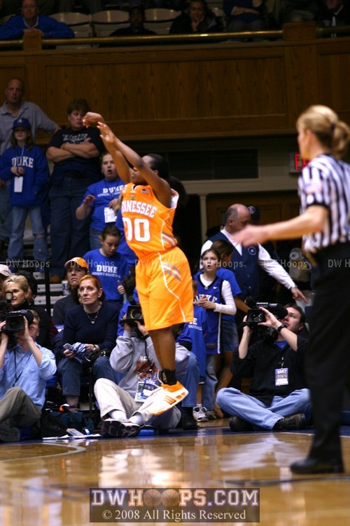 Shannon Bobbitt ties it up with a trey