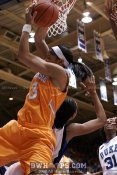 Candace Parker and Carrem Gay collide - 42-46 - 14:45 2nd