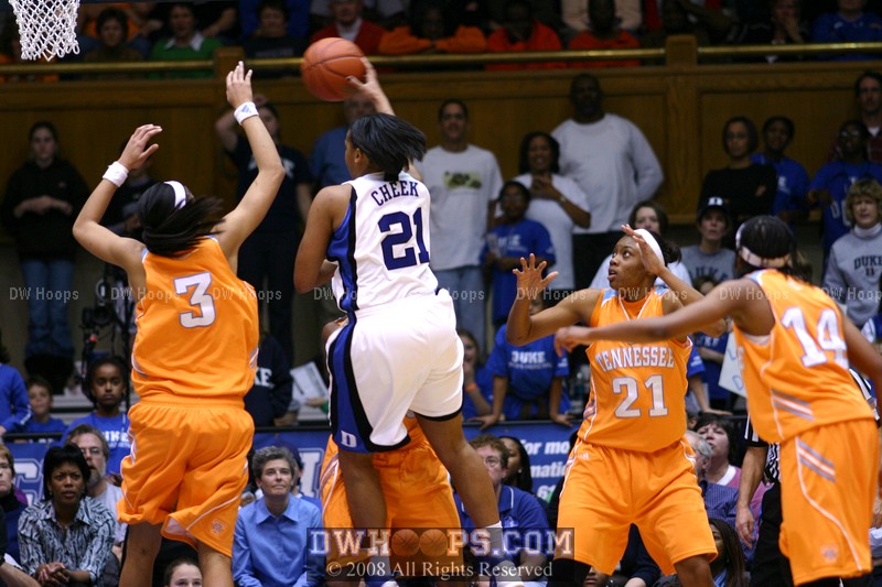 Joy Cheek is called for the charge, her third foul